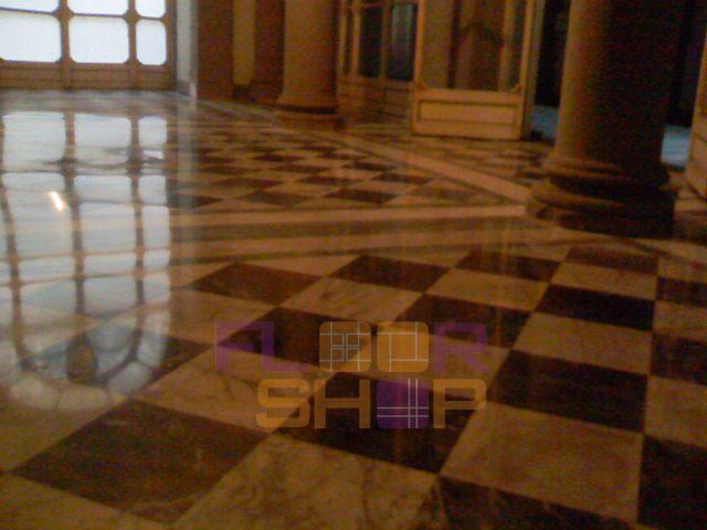scacchiera carrara bardiglio ingresso